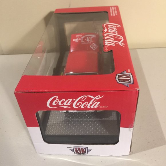 Coca-Cola 1970 Datsun 510 Premium Die Cast Collectible Car 1:24 Limited Edition - Picture 7 of 12